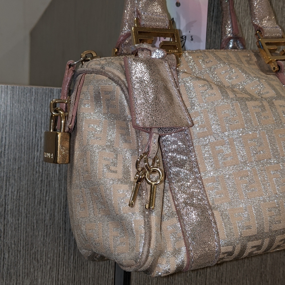 Fendi: Metallic Zucchino Forever Mini Bag w/ LOCK & KEY (on Bella Hadid) *RARE* - Picture 9 of 17